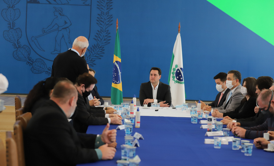 Hosp Filantropicos O governador Carlos Massa Ratinho Junior assina  nesta terça-feira (31)  novos contratos com Hospitais Filantrópicos, Santa Casa de Cambé,  Hospital Sao Rafael de Rolândia e Hospital  Cristo Rei de Ibiporã.  31/08/2021 - Foto: Geraldo Bubniak/AEN