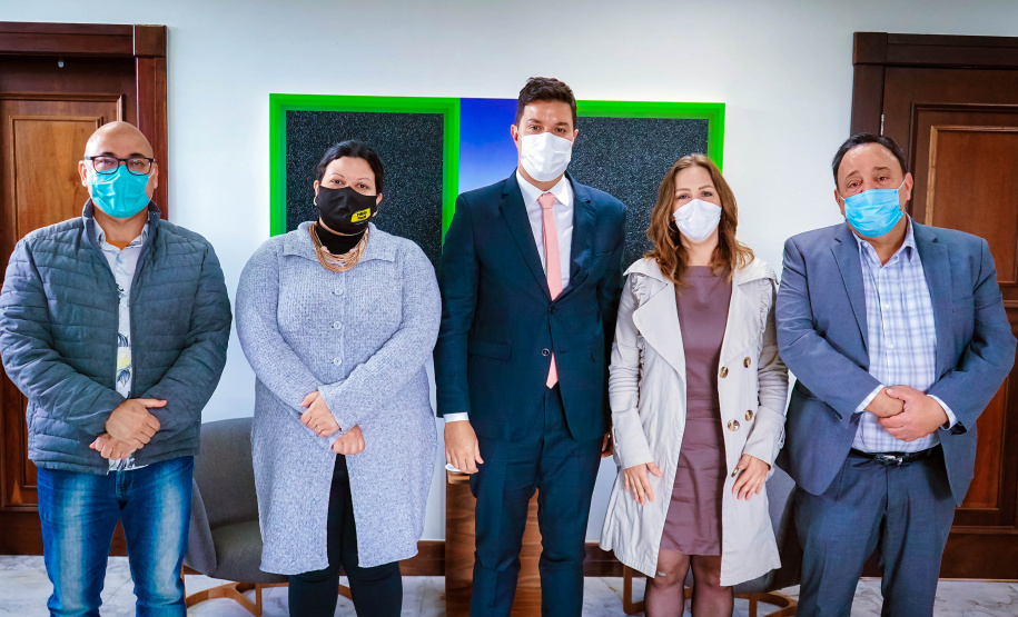 O Governo do Estado avança nas conversas com o Sindicato dos Policiais Penais do Paraná para tratar da carreira da categoria. Em reunião com integrantes da entidade, realizada na manhã desta terça-feira (31), o chefe da Casa Civil, Guto Silva, falou sobre as ações que estão sendo realizadas pelo Governo.Foto: Guilherme Flores/Casa Civil