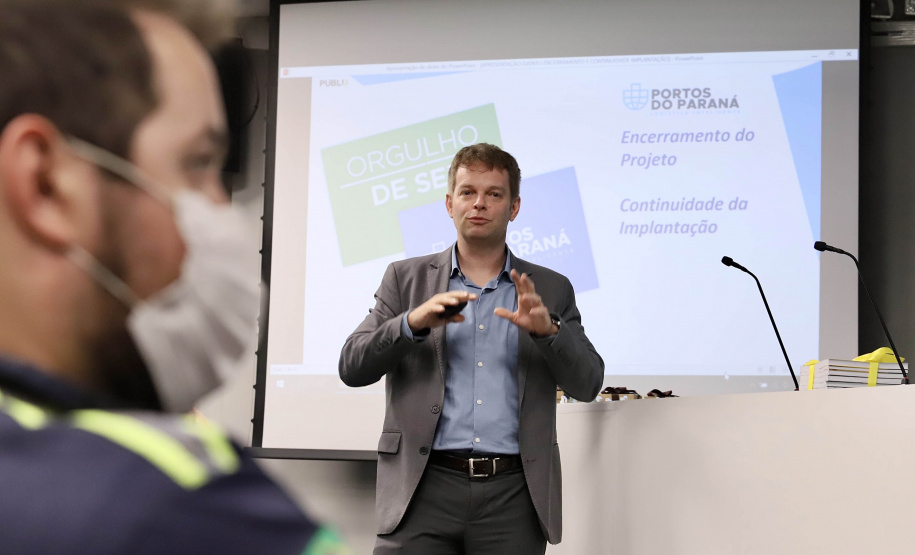 A Publix passou o bastão e, agora, a empresa pública segue a implantação definitiva do Projeto Orgulho de Ser Portos do Paraná, de governança e reestruturação para resultados.  -  Paranaguá, 31/08/2021  -  Foto: Claudio Neves/Portos do Paraná