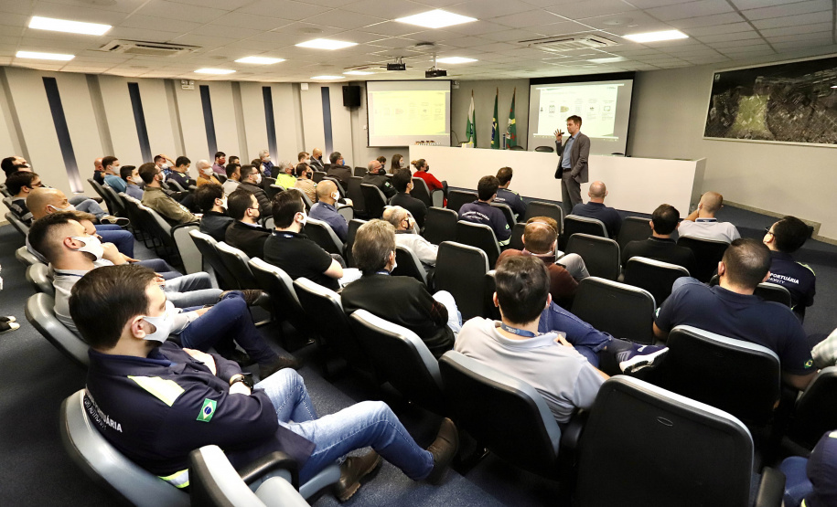 A Publix passou o bastão e, agora, a empresa pública segue a implantação definitiva do Projeto Orgulho de Ser Portos do Paraná, de governança e reestruturação para resultados.  -  Paranaguá, 31/08/2021  -  Foto: Claudio Neves/Portos do Paraná