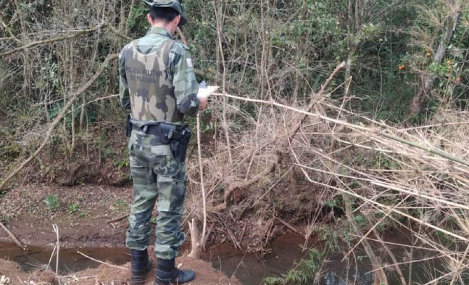 Policiais e agentes do IAT aplicam mais de R$ 1 milhão de multas e quatro pessoas são presas durante a Operação Nascente Viva  -  Curitiba, 31/08/2021  -  Foto: PMPR