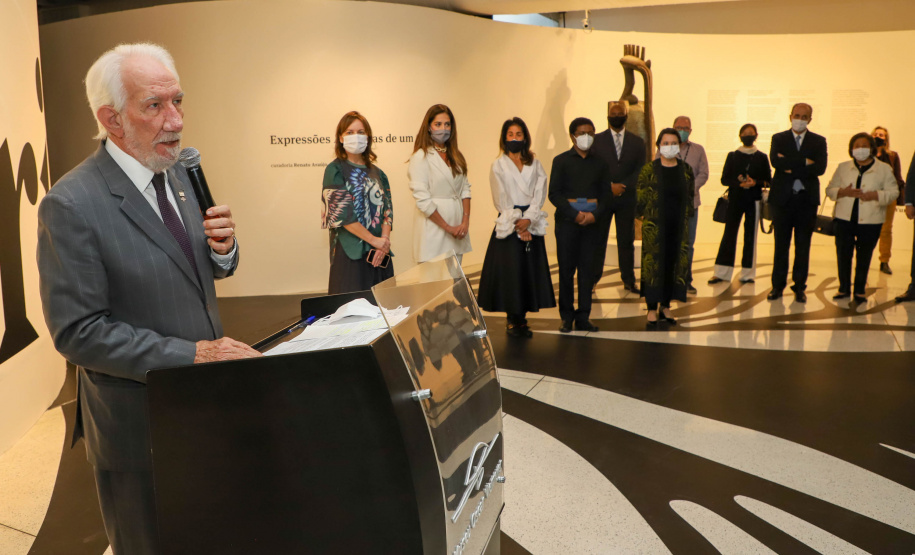 Africa Vice-governador Darci Piana participa da abertura da exposição África, Expressões Artísticas de um Continente, realizada pelo Museu Oscar Niemeyer (MON) Foto: Ari Dias/AEN