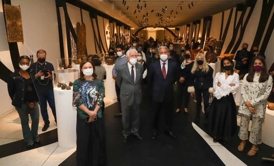 Africa Vice Governador Darci Piana Participa da ExposiçãoVice-governador Darci Piana participa da abertura da exposição África, Expressões Artísticas de um Continente, realizada pelo Museu Oscar Niemeyer (MON) Foto: Ari Dias/AEN