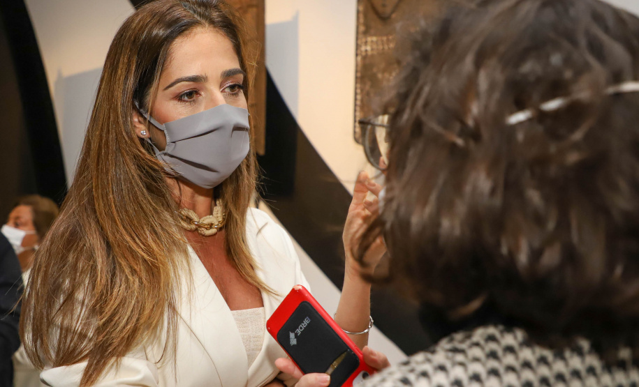 Africa Vice-governador Darci Piana participa da abertura da exposição África, Expressões Artísticas de um Continente, realizada pelo Museu Oscar Niemeyer (MON) Foto: Ari Dias/AEN