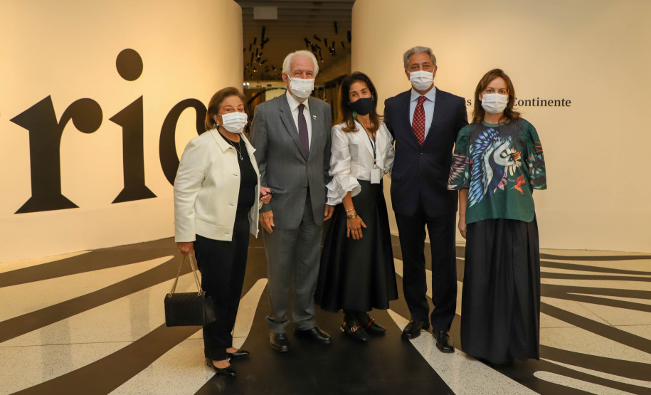 Africa Vice-governador Darci Piana participa da abertura da exposição África, Expressões Artísticas de um Continente, realizada pelo Museu Oscar Niemeyer (MON) Foto: Ari Dias/AEN