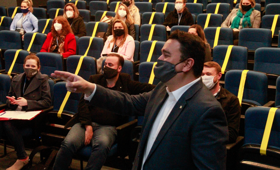 A Controladoria-Geral do Estado (CGE) reuniu servidores dos órgãos da administração direta e indireta do governo estadual para falar sobre a integração com o sistema e-Prevenção, do Programa Nacional de Prevenção à Corrupção (PNPC). -  Curitiba, 01/09/2021  -  Foto:  Gabrielly Pontes/CGE