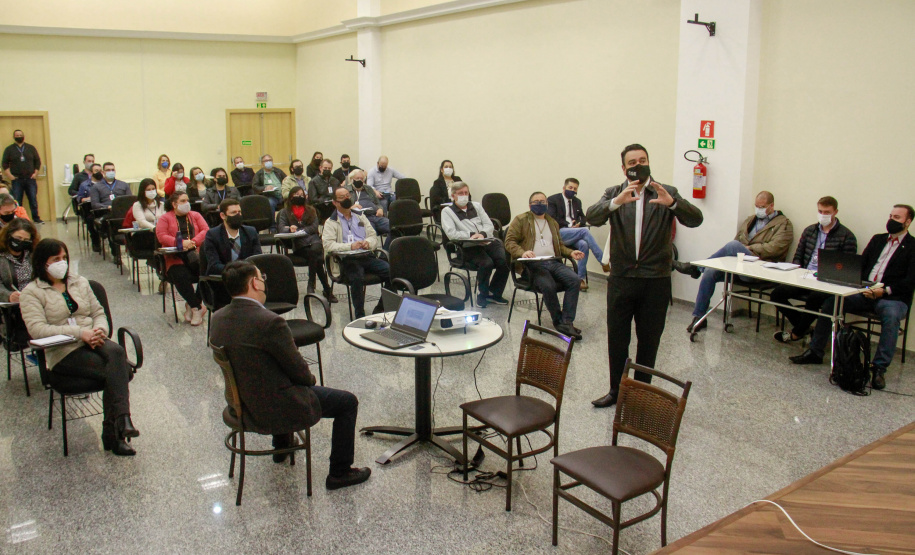 A Controladoria-Geral do Estado (CGE) reuniu servidores dos órgãos da administração direta e indireta do governo estadual para falar sobre a integração com o sistema e-Prevenção, do Programa Nacional de Prevenção à Corrupção (PNPC). -  Curitiba, 01/09/2021  -  Foto: Gabrielly Pontes/CGE