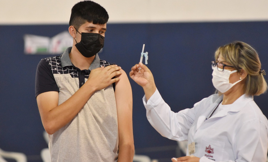 80% dos adolescentes de Toledo já receberam a primeira dose da vacina contra a Covid-19. Foto: Carlos Mini Rodrigues - Prefeitura de Toledo