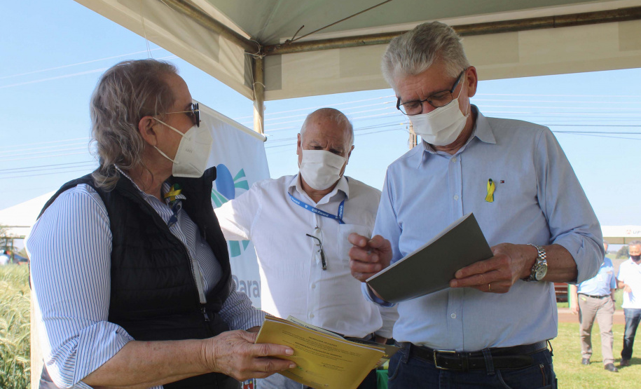 O o secretário estadual da Agricultura e do Abastecimento, Norberto Ortigara, participa da abertura do 2º Show Rural Coopavel de Inverno, em Cascavel. Foto:SEAB