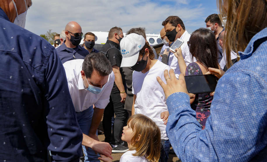 O governador Carlos Massa Ratinho Junior vistoriou, nesta quinta-feira (2), as obras de recapeamento asfáltico da pista do Aeroporto Municipal Aguinaldo Pereira Lima, em Siqueira Campos, região do Norte Pioneiro.   - Siqueira Campos, 02/09/2021  -  Foto: Gilson Abreu/AEN