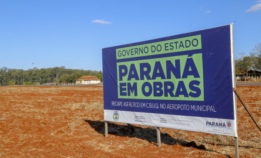 Governador vistoria etapa final da revitalização da pista do aeroporto de Siqueira Campos.
Foto Gilson Abreu/AEN