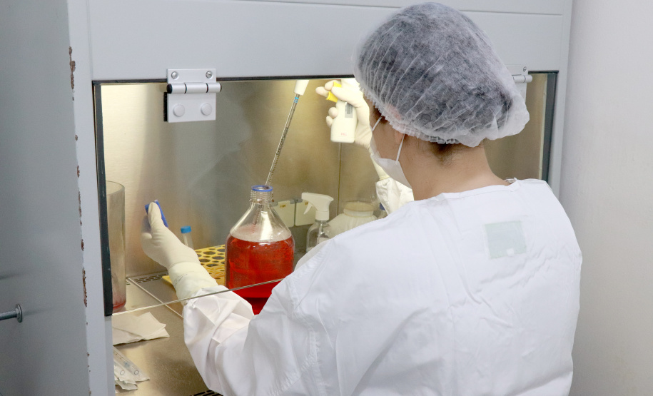 Tecpar recebe prêmio por sua produção de vacina antirrábica veterinária.Foto: Arnaldo Alves / Arquivo/AEN