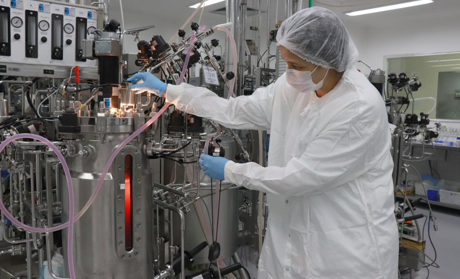 Tecpar recebe prêmio por sua produção de vacina antirrábica veterinária.Foto: Arnaldo Alves / Arquivo/AEN