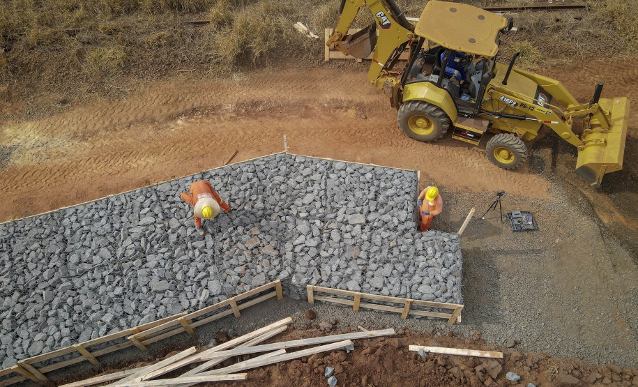 Obras do Contorno Sul de Wenceslau Braz avançam para desviar tráfego pesado da área urbana.
Foto Gilson Abreu/AEN
