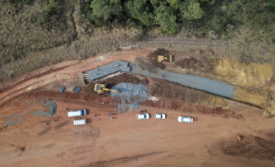 Obras do Contorno Sul de Wenceslau Braz avançam para desviar tráfego pesado da área urbana.
Foto Gilson Abreu/AEN