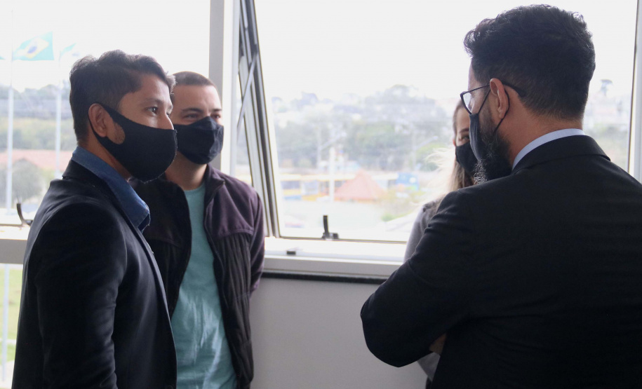 O Departamento de Inteligência do Paraná (DIEP) está recebendo a 23° edição do curso de inteligência cibernética (CIC), promovido pela diretoria de inteligência da Secretaria de Operações Integradas (SEOPI) do Ministério da Justiça e Segurança Pública (MJSP), por meio da integração com a Secretaria da Segurança Pública do Paraná (Sesp)