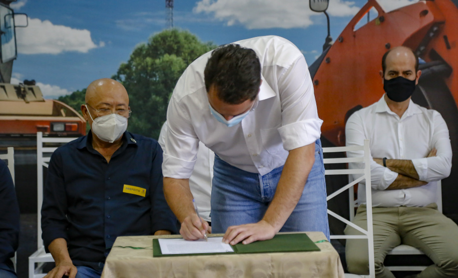 02.09.2021Governador Carlos Massa Ratinho Junior autoriza licitação do distrito industrial e anuncia investimentos em Jacarezinho. 
Foto Gilson Abreu/AEN