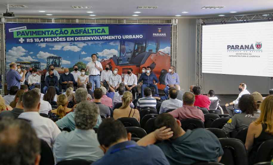 02.09.2021Governador Carlos Massa Ratinho Junior autoriza licitação do distrito industrial e anuncia investimentos em Jacarezinho. 
Foto Gilson Abreu/AEN