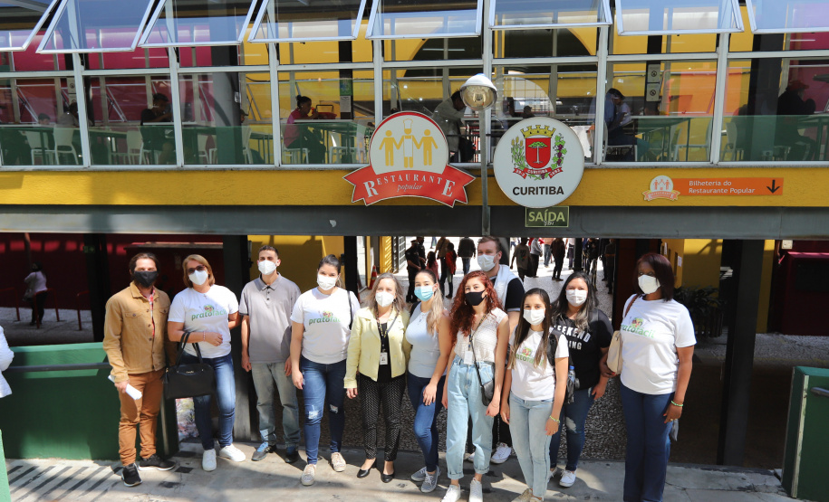 Visita a Rua da Cidadania Matriz  -  A equipe da Secretaria da Agricultura e do Abastecimento do Paraná recebe equipe da SEAB Rondônia para apresentar soluçoes implantadas em Curitiba sobre o cultivo de alimentos. 03/09/2021 - Foto: Geraldo Bubniak/AEN