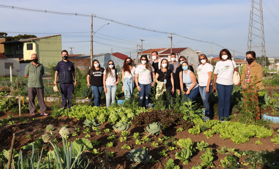 Visita a Horta Marumbi ?  A equipe da Secretaria da Agricultura e do Abastecimento do Paraná recebe equipe da SEAB Rondônia para apresentar soluçoes implantadas em Curitiba sobre o cultivo de alimentos. 03/09/2021 - Foto: Geraldo Bubniak/AEN