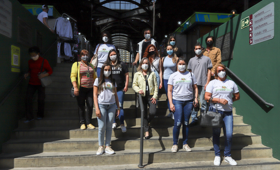 Visita a Rua da Cidadania Matriz  -  A equipe da Secretaria da Agricultura e do Abastecimento do Paraná recebe equipe da SEAB Rondônia para apresentar soluçoes implantadas em Curitiba sobre o cultivo de alimentos. 03/09/2021 - Foto: Geraldo Bubniak/AEN