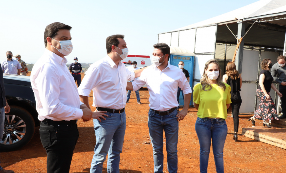 O governador Carlos Massa Ratinho Junior participou nesta sexta-feira (3) do lançamento da pedra fundamental da obra de construção de 75 casas populares em Jandaia do Sul, no Vale do Ivaí.  Foto: Ari Dias/AEN