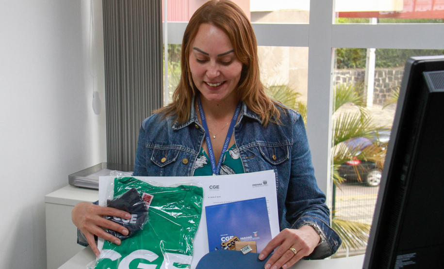 Toda pessoa que começa a fazer parte da equipe da Controladoria-Geral do Estado (CGE) entra na nova rotina para recepção de servidores, inclusive estagiários e terceirizados. O procedimento passou a ser adotado no fim do semestre passado e obteve resultados praticamente imediatos na qualidade do trabalho dos novos integrantes.  -  Curitiba, 03/08/2021  -  Foto: CGE