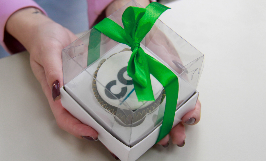 Toda pessoa que começa a fazer parte da equipe da Controladoria-Geral do Estado (CGE) entra na nova rotina para recepção de servidores, inclusive estagiários e terceirizados. O procedimento passou a ser adotado no fim do semestre passado e obteve resultados praticamente imediatos na qualidade do trabalho dos novos integrantes.  -  Curitiba, 03/08/2021  -  Foto: CGE