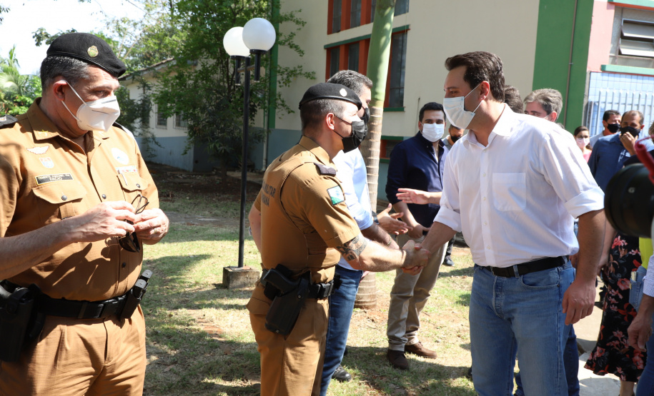 Governador entrega novos uniformes para alunos da escola cívico-militar de Jandaia do Sul  -  Jandaia do Sul, 03/09/2021  -  Foto: Ari Dias/AEN