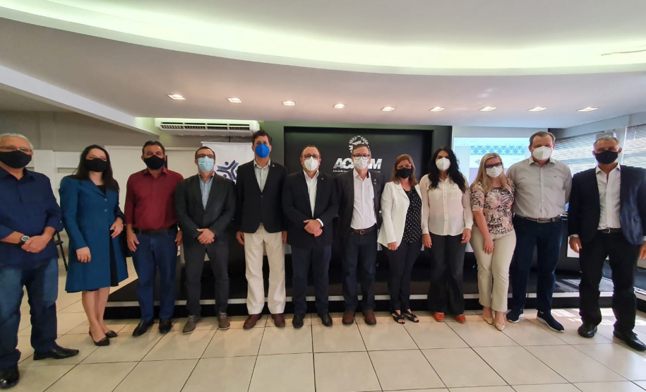 Pesquisadores da Universidade Estadual do Paraná (Unespar) e da Universidade Estadual de Maringá (UEM) entregaram, nesta sexta-feira (3), ao Conselho de Desenvolvimento Econômico de Campo Mourão (Codecam) um Plano Estratégico de Desenvolvimento Territorial para o município e região. -  Curitiba, 03/09/2021  -  Foto: SETI