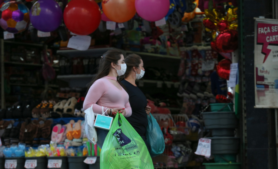 Comercio - Foto: Geraldo Bubniak/AEN