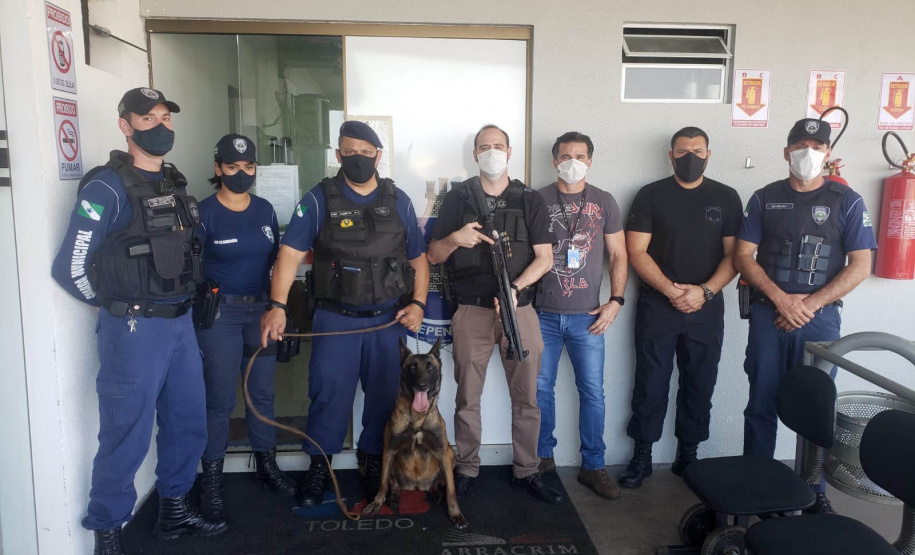 O Departamento Penitenciário do Paraná lançou nesta sexta-feira (3), a Operação Ordem e Progresso, que tem como objetivo reforçar a segurança de cadeias públicas e penitenciárias por meio de revistas gerais durante o feriado prolongado. Até o dia 7 de setembro, forças de segurança atuarão de forma integrada na busca de materiais ilícitos e na análise das estruturas físicas. - Curitiba, 03/09/2021 - Foto: Depen-PR