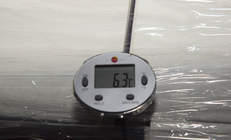 O Paraná recebeu mais 187.800 vacinas contra a Covid-19 da CoronaVac/Butantan neste sábado (4). As vacinas foram entregues no Centro de Medicamentos do Paraná (Cemepar) para conferência e armazenamento até que sejam descentralizados. A remessa faz parte da 47ª pauta de distribuição.  -  Curitiba, 04/09/2021  -  Foto: Américo Antonio/SESA