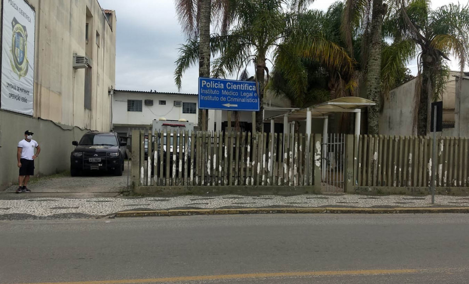 A Polícia Científica do Paraná está reforçando o atendimento neste feriado de Independência. Desde sexta-feira (03/09), o reforço 24 horas de profissionais e viaturas para os atendimentos de perícia oficial acontecem nos municípios de Matinhos, Pontal do Paraná e Guaratuba, no litoral do Estado, e também em Paranavaí, na região Noroeste. - Curitiba, 04/09/2021 - Foto: Polícia Científica do Paraná/SESP