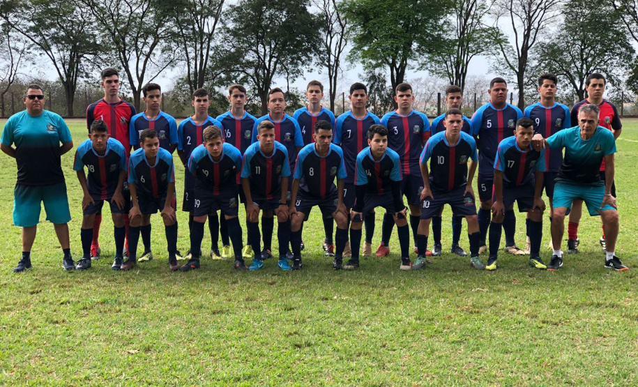 Encerrou no domingo (05), a etapa de abertura do Paraná Bom de Bola. A competição está debutando em 2021. Guaratuba, Carambeí, Cornélio Procópio, Florestópolis, Marialva, Umuarama, Goioerê, Planalto, Coronel Vivida, Guarapuava, Marechal Cândido Rondon e Jardim Alegre são as sedes. -  Foto: Assessoria de Imprensa dos Municípios