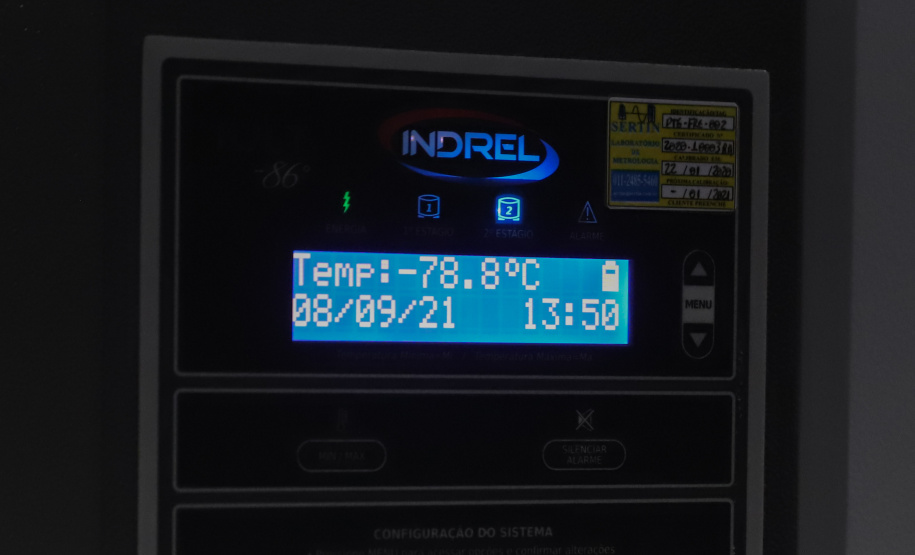 Chegada Vacina 156.828 imunizantes da Pfizer/BioNTech chegam no Centro de Medicamentos do Paraná (Cemepar), em Curitiba, na tarde desta quarta-feira (8). Foto: Geraldo Bubniak/AEN