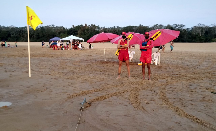 Ações do Corpo de Bombeiros e outras forças policiais garantem feriado tranquilo em Porto Rico. Foto: SESP