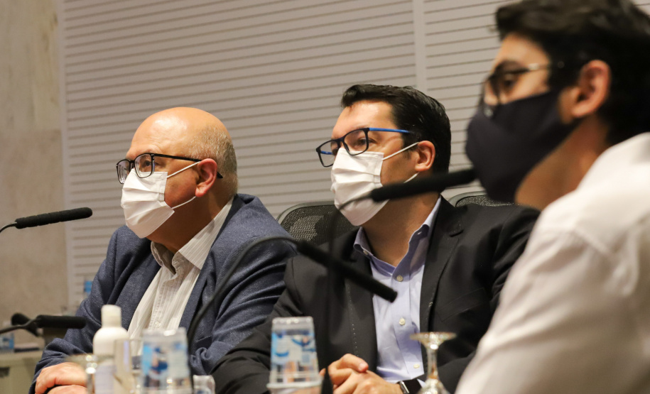 Reuniao Nova Ferroeste Reunião entre o Grupo de Trabalho do Plano Estadual Ferroviário para o projeto da Nova Ferroeste, que vai ligar Maracaju (MS) a Paranaguá. 09/09/2021 - Foto: Geraldo Bubniak/AEN