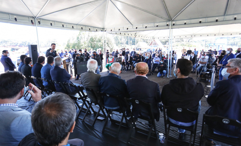 O governador Carlos Massa Ratinho Junior esteve nesta quinta-feira (9) em Palmas para o lançamento da pedra fundamental da pavimentação em concreto rígido de um trecho de 59,55 quilômetros da rodovia, além da implantação de 12,39 quilômetros de terceiras faixas.  - Palmas, 09/09/2021  -  Foto: José Fernando Ogura/AEN