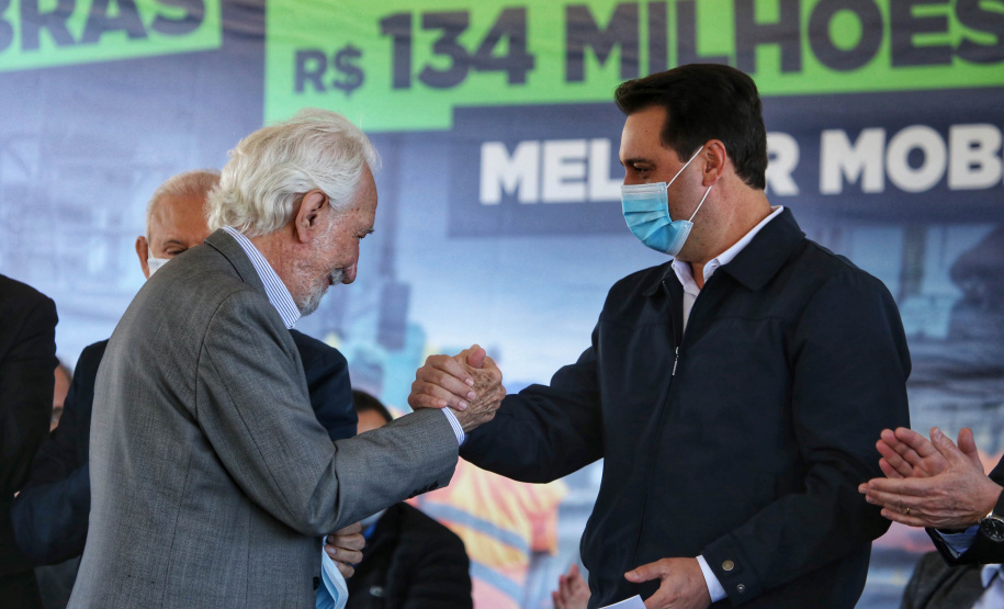 O governador Carlos Massa Ratinho Junior esteve nesta quinta-feira (9) em Palmas para o lançamento da pedra fundamental da pavimentação em concreto rígido de um trecho de 59,55 quilômetros da rodovia, além da implantação de 12,39 quilômetros de terceiras faixas.  - Palmas, 09/09/2021  -  Foto: José Fernando Ogura/AEN