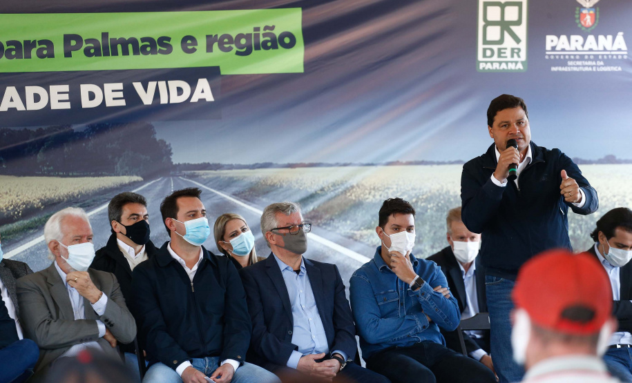 O governador Carlos Massa Ratinho Junior visitou Coronel Domingos Soares, na região Sudoeste, nesta quinta-feira (9), para a entrega da pavimentação de 27,1 quilômetros na PR-912, que separa a cidade de Palmas. Foto: Jonathan Campos/AEN