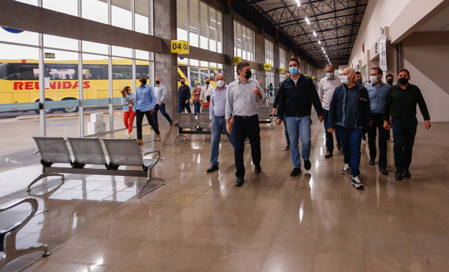 O governador Carlos Massa Ratinho Junior visita a nova Rodoviária de Francisco Beltrão, que começou a funcionar em março deste ano. Foto: Jonathan Campos/AEN