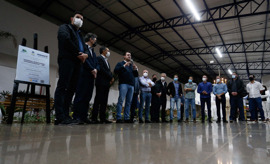 O governador Carlos Massa Ratinho Junior visita a nova Rodoviária de Francisco Beltrão, que começou a funcionar em março deste ano. Foto: Jonathan Campos/AEN