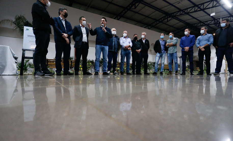 O governador Carlos Massa Ratinho Junior visita a nova Rodoviária de Francisco Beltrão, que começou a funcionar em março deste ano. Foto: Jonathan Campos/AEN