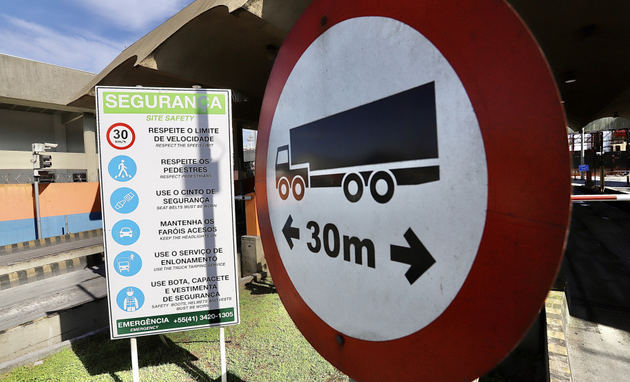 Portos do Paraná atualiza Regras Gerais de Segurança e Trânsito para Usuários e Veículos  -  Paranaguá, 10/09/2021  -  Foto: Claudio Neves/Portos do Paraná