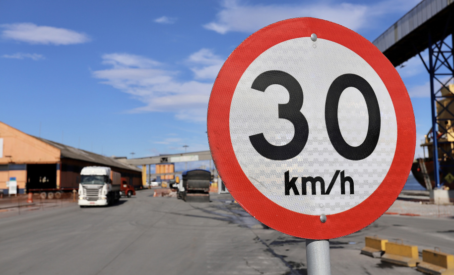Portos do Paraná atualiza Regras Gerais de Segurança e Trânsito para Usuários e Veículos  -  Paranaguá, 10/09/2021  -  Foto: Claudio Neves/Portos do Paraná
