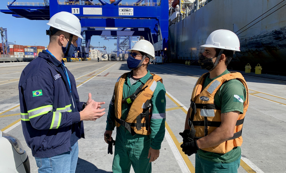 Portos do Paraná atualiza Regras Gerais de Segurança e Trânsito para Usuários e Veículos  -  Paranaguá, 10/09/2021  -  Foto: Claudio Neves/Portos do Paraná