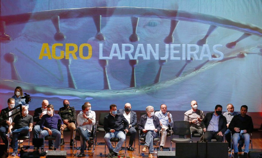 O governador Carlos Massa Ratinho Junior participou, nesta sexta-feira (10), do lançamento da Agro Laranjeiras, nova empresa de desmamados que fará um investimento inicial de R$ 377 milhões no Estado.. Foto:Jonathan Campos/AEN