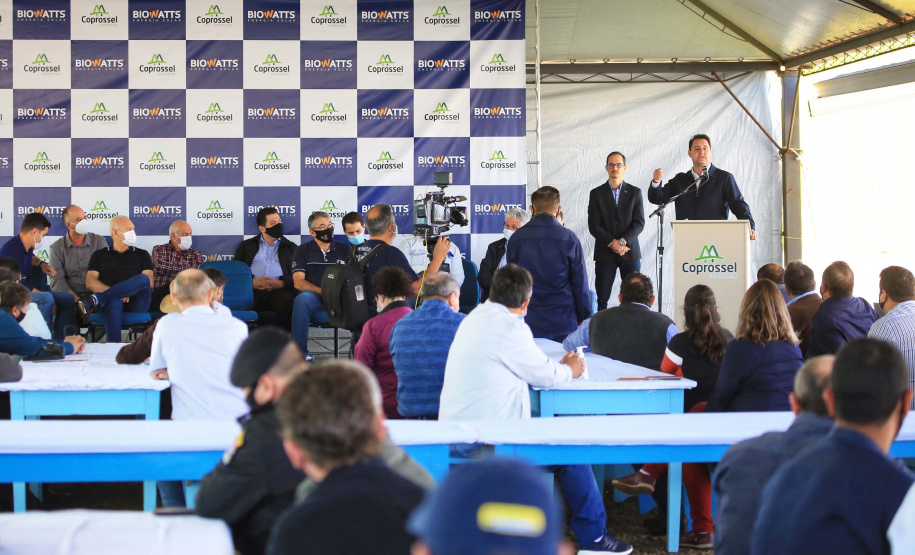 O governador Carlos Massa Ratinho Junior participou nesta sexta-feira (10) das comemorações de 30 anos da Cooperativa de Produtores de Sementes Coprossel, em Laranjeiras do Sul, na região central do Estado. Foto: José Fernando Ogura/AEN