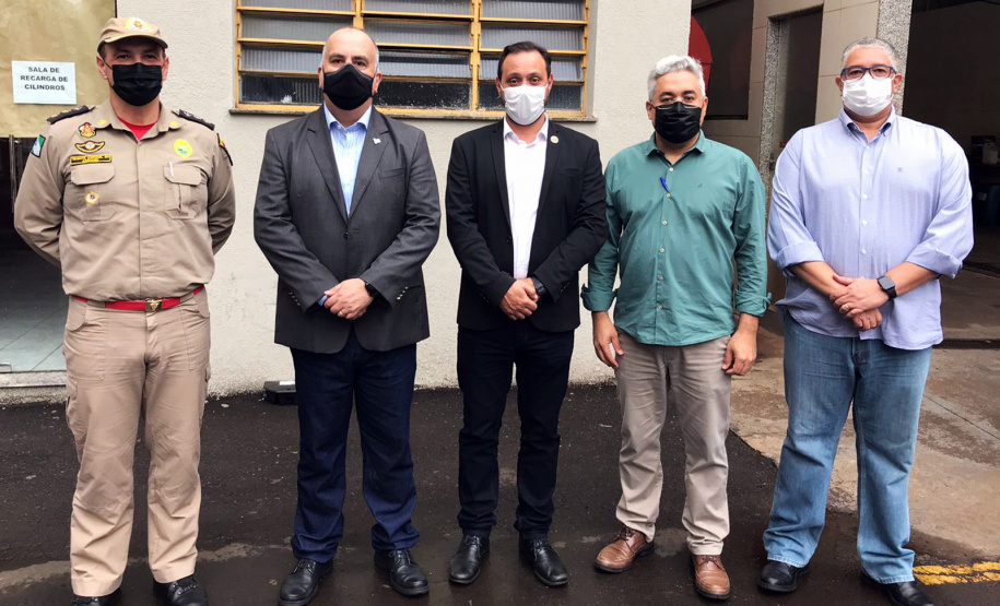 A ampliação financeira de funcionamento da Rede de Urgência e Emergência da 15ª Regional de Saúde de Maringá vai ser ampliada para R$ 3 milhões. A solicitação foi feita pela Secretaria de Estado da Saúde e uma equipe do Ministério da Saúde realizou uma inspeção técnica nas estruturas que compõem a rede na quinta-feira (10) para qualificar o serviço e inserir o incentivo anual das atividades. Foto: SESA